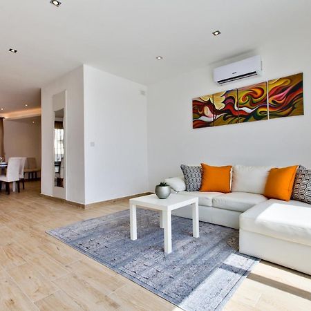 شقة Sliema Duplex Penthouse With Sea Views & Private Terrace By Shortletsmalta المظهر الخارجي الصورة