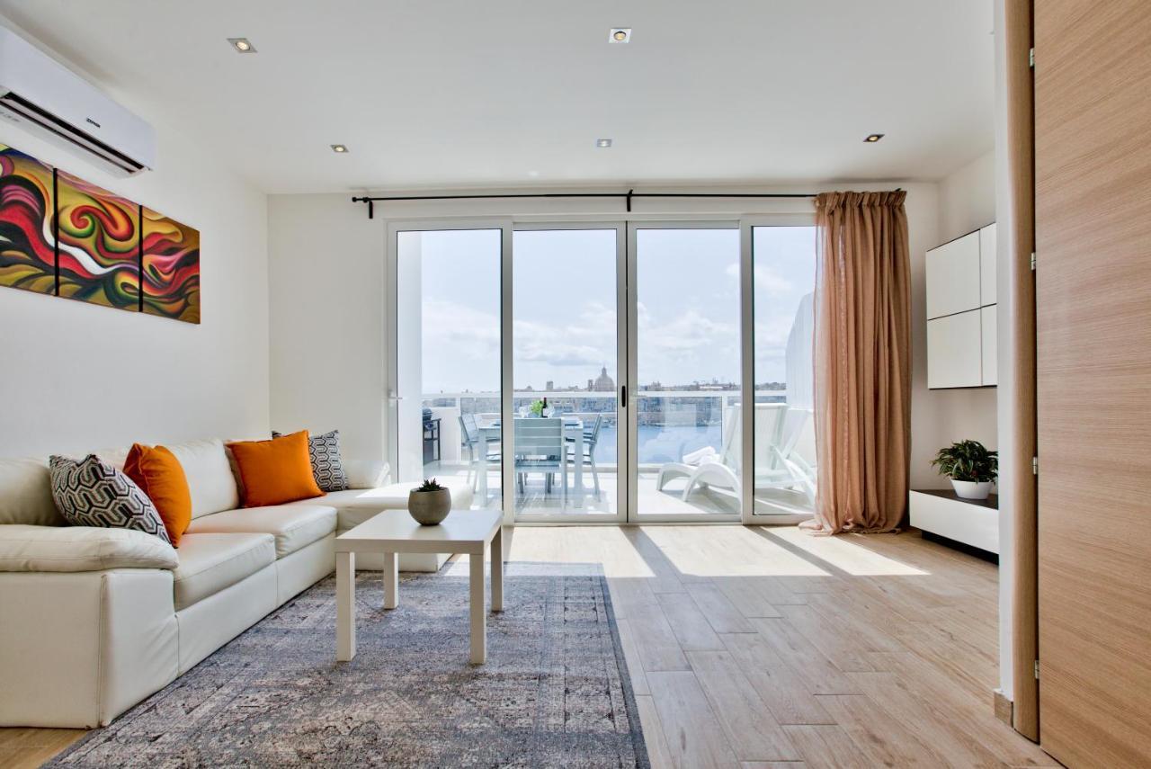 شقة Sliema Duplex Penthouse With Sea Views & Private Terrace By Shortletsmalta المظهر الخارجي الصورة