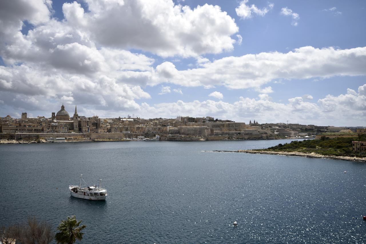 شقة Sliema Duplex Penthouse With Sea Views & Private Terrace By Shortletsmalta المظهر الخارجي الصورة